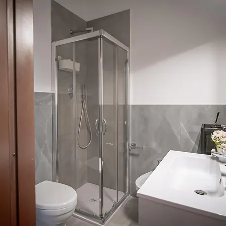Apartment Con Balcone In Centro Storico *